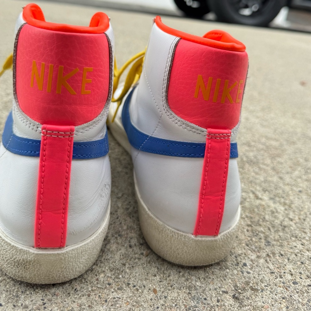 Nike Blazer Mid '77 Womens Shoes Size 10.5 - Picture 4 of 6